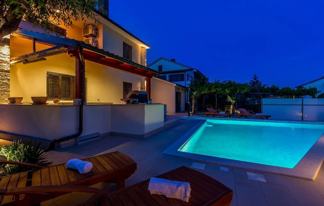 Holiday Home Villa Pula 0*,