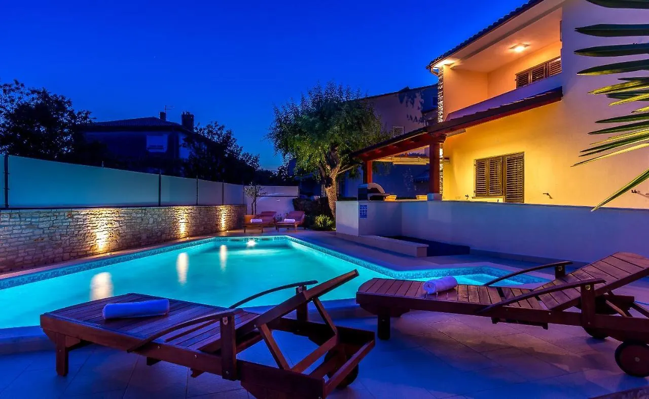 Holiday Home Villa Pula Kroatië